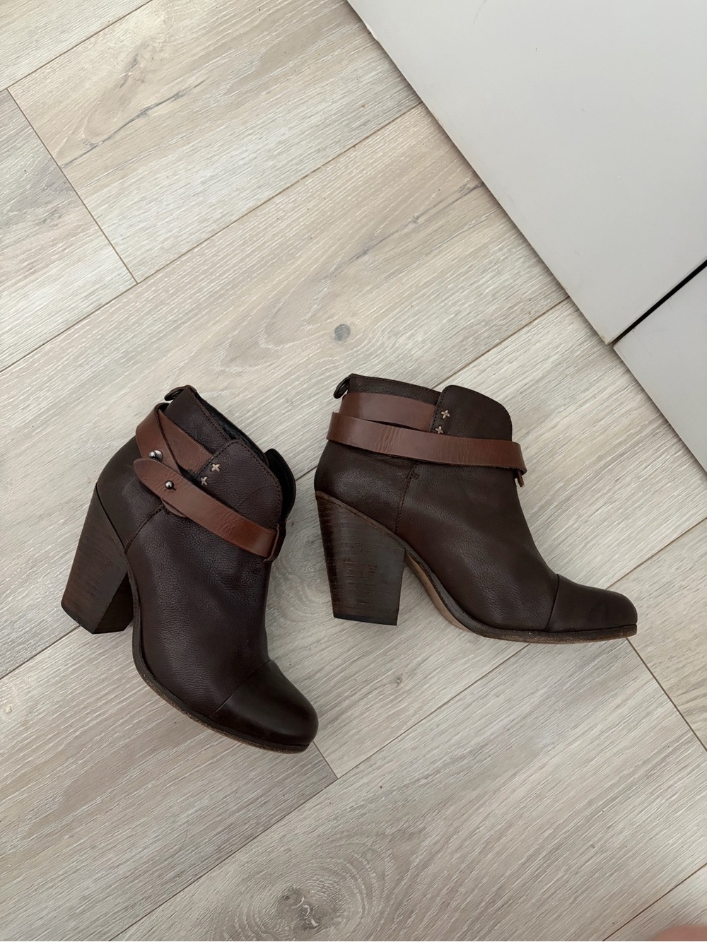 Rag & Bone Harrow Leather Ankle Booties Block Heel Brown Size 6.5